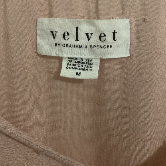 Velvet by Graham & Spencer light pink blouse - Picture 2 of 3